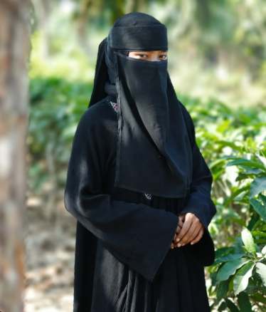 বোরকা পরা মেয়েদের পিক