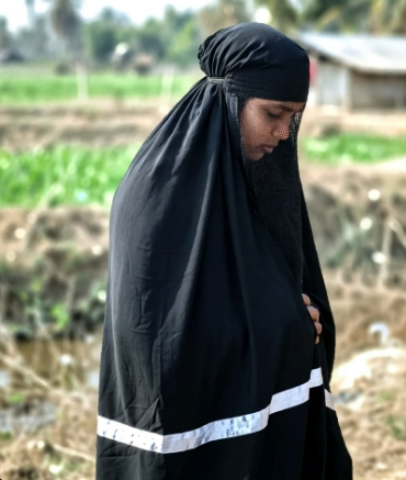 বোরকা পরা মেয়েদের পিক