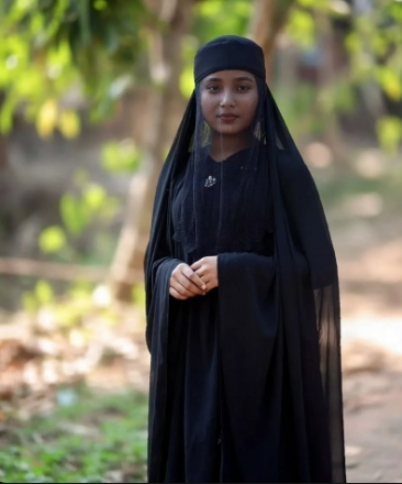 বোরকা পরা মেয়েদের পিক