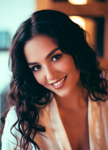 রোমান্টিক দুষ্ট মেয়েদের পিক