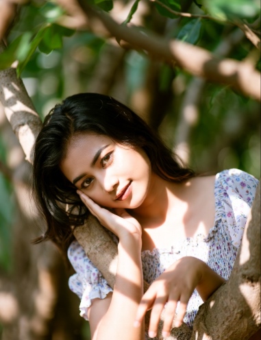 রোমান্টিক দুষ্ট মেয়েদের পিক
