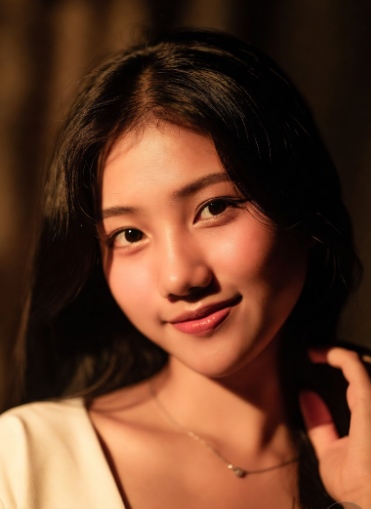 রোমান্টিক দুষ্ট মেয়েদের পিক