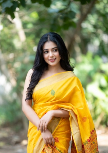 সুন্দর মেয়েদের পিক