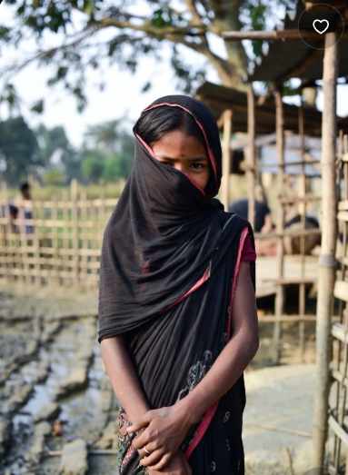গ্রামের মেয়েদের পিক মুখ ঢাকা