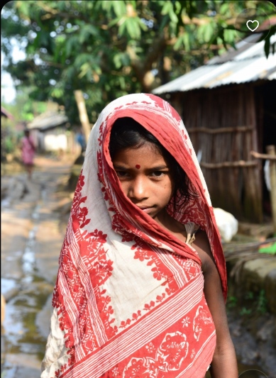 গ্রামের মেয়েদের পিক মুখ ঢাকা