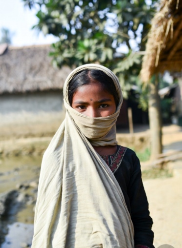 গ্রামের মেয়েদের পিক মুখ ঢাকা