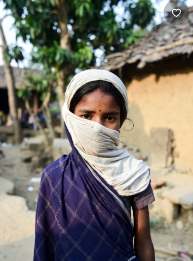 গ্রামের মেয়েদের পিক মুখ ঢাকা