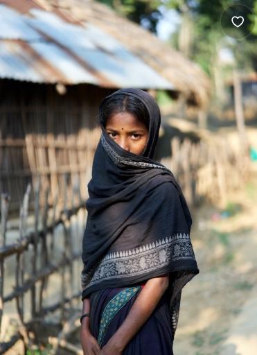 গ্রামের মেয়েদের পিক মুখ ঢাকা