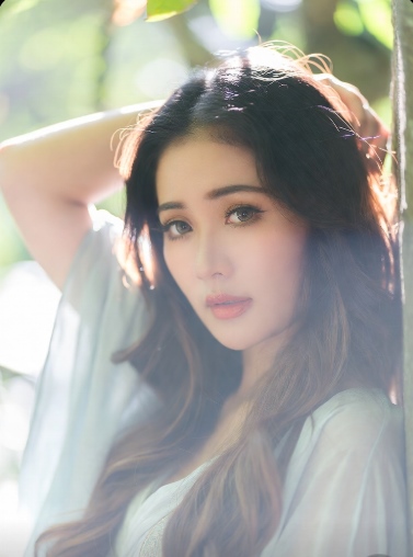 বিদেশি সুন্দরী মেয়েদের পিক