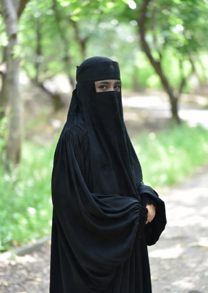 বোরকা পরা সুন্দরী মেয়েদের পিক