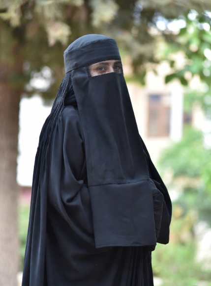 বোরকা পরা সুন্দরী মেয়েদের পিক