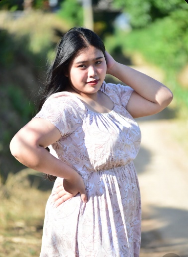 মোটা সুন্দরী মেয়েদের পিক