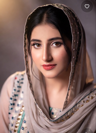 মোটা সুন্দরী মেয়েদের পিক