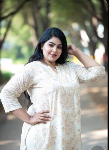মোটা সুন্দরী মেয়েদের পিক