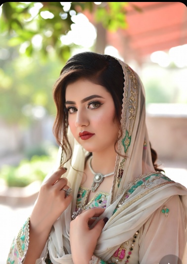মোটা সুন্দরী মেয়েদের পিক
