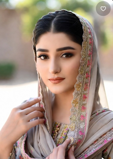 মোটা সুন্দরী মেয়েদের পিক