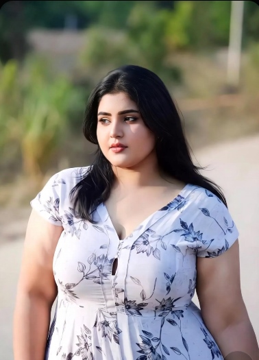 মোটা সুন্দরী মেয়েদের পিক