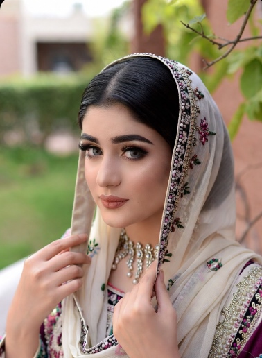 মোটা সুন্দরী মেয়েদের পিক