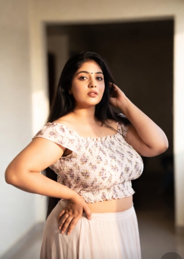 মোটা সুন্দরী মেয়েদের পিক