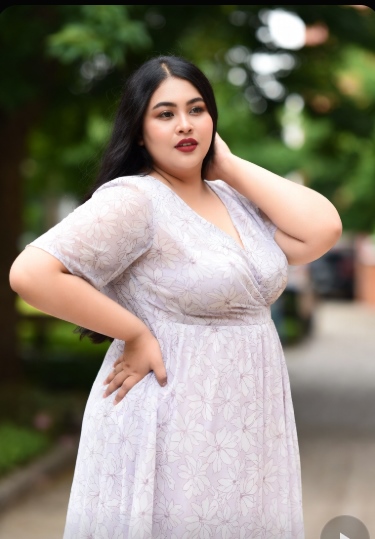 মোটা সুন্দরী মেয়েদের পিক
