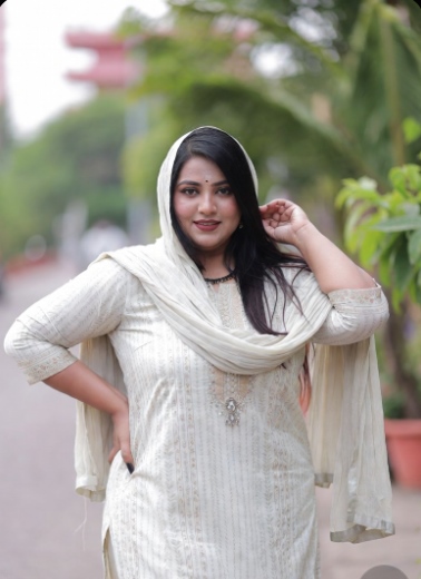 মোটা সুন্দরী মেয়েদের পিক