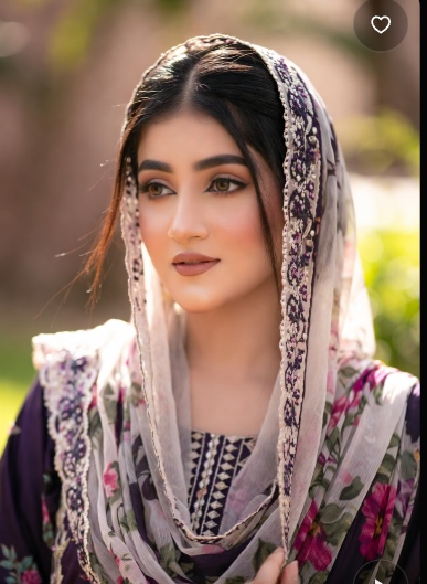 মোটা সুন্দরী মেয়েদের পিক