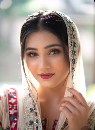 মোটা সুন্দরী মেয়েদের পিক