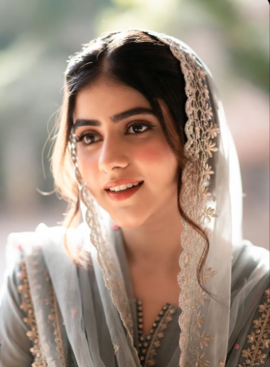 মোটা সুন্দরী মেয়েদের পিক