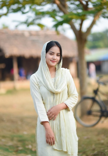 সুন্দরী গ্রামের সুন্দরী মেয়েদের পিক