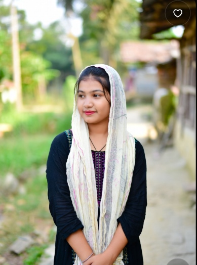 সুন্দরী গ্রামের সুন্দরী মেয়েদের পিক