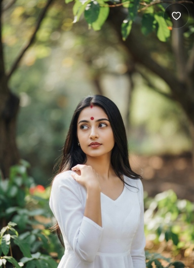 সুন্দরী মেয়েদের পিক